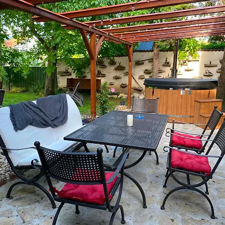 Pafranyhaz Apartament